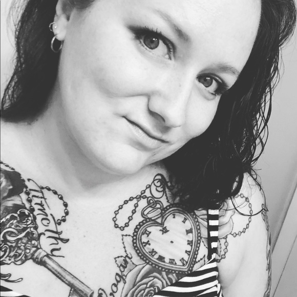 Meet your Posher, Jenny - Picture 5 of 8